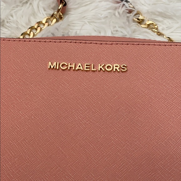 Michael Kors Jet Set Crossbody - Picture 2 of 12